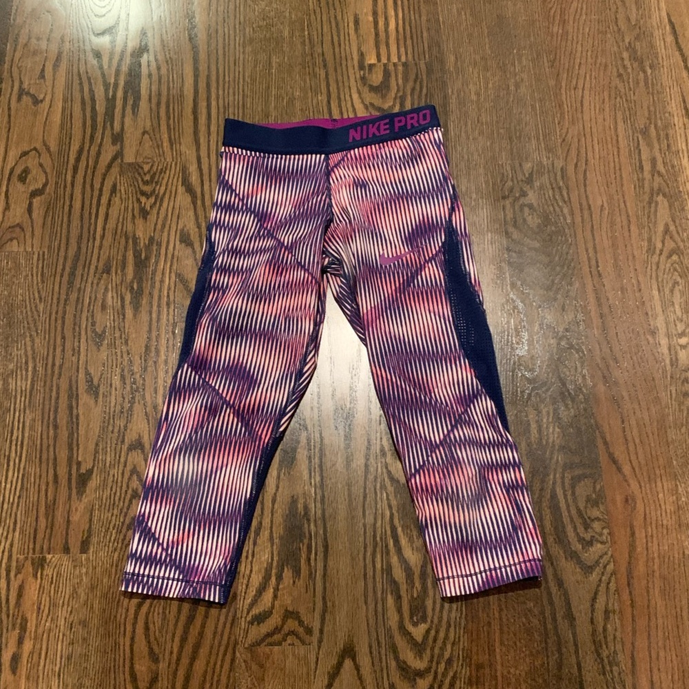 Nike Pro Hypercool cropped leggings medium